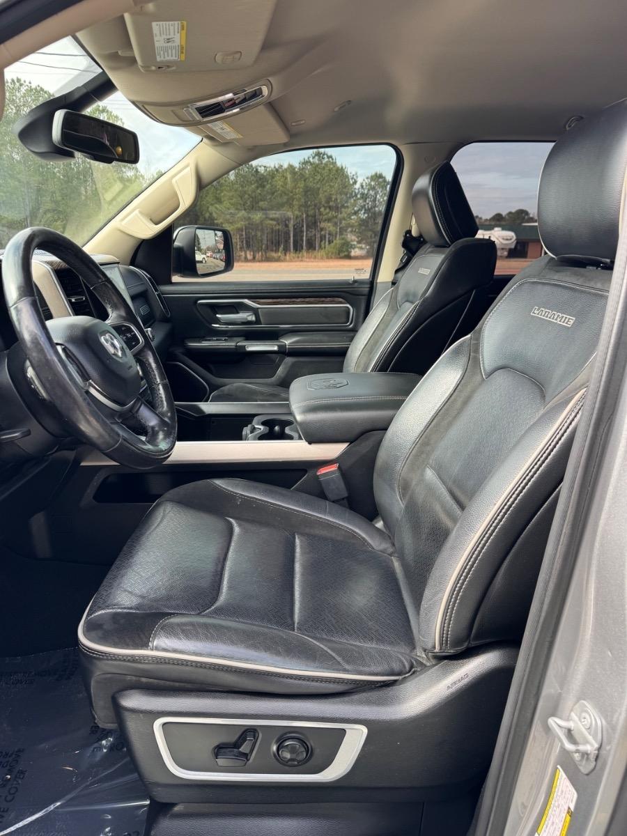 RAM 1500 Laramie 4x4 Crew Cab 5'7" Box 2019
