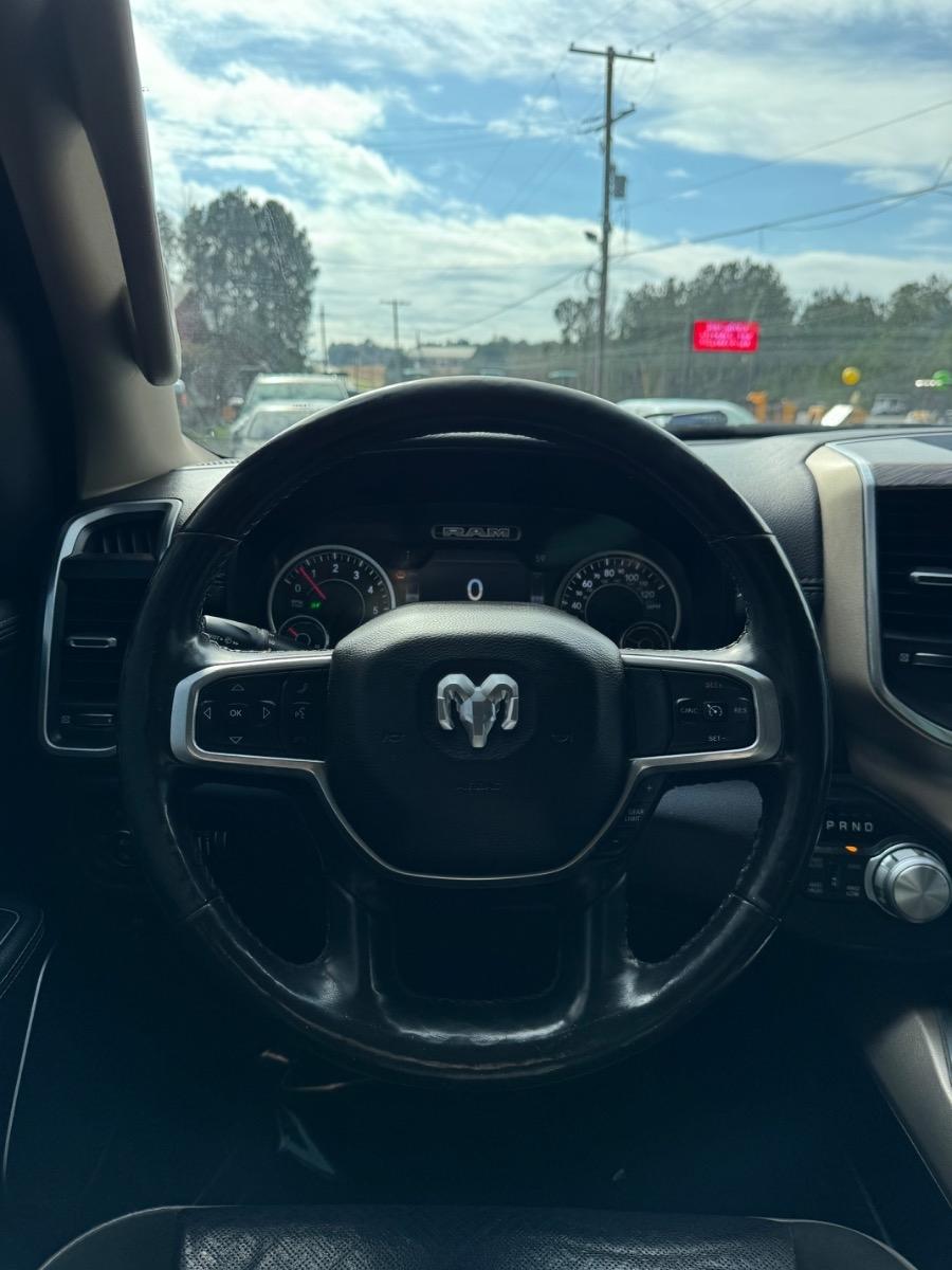 RAM 1500 Laramie 4x4 Crew Cab 5'7" Box 2019