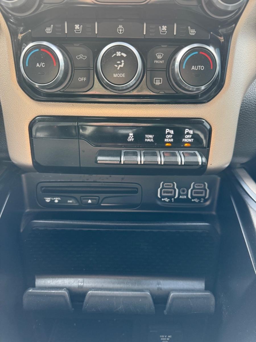 RAM 1500 Laramie 4x4 Crew Cab 5'7" Box 2019