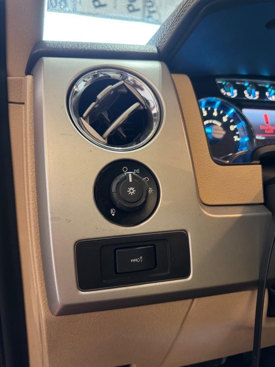 Ford F-150 4WD SuperCrew 145" XL 2013