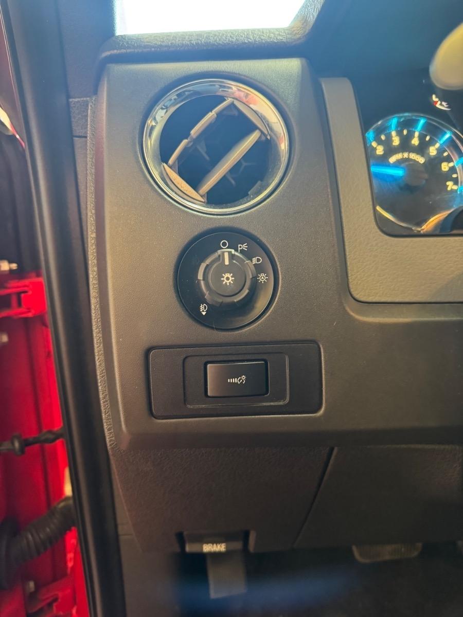 Ford F-150 4WD SuperCrew 145" King Ranch 2014