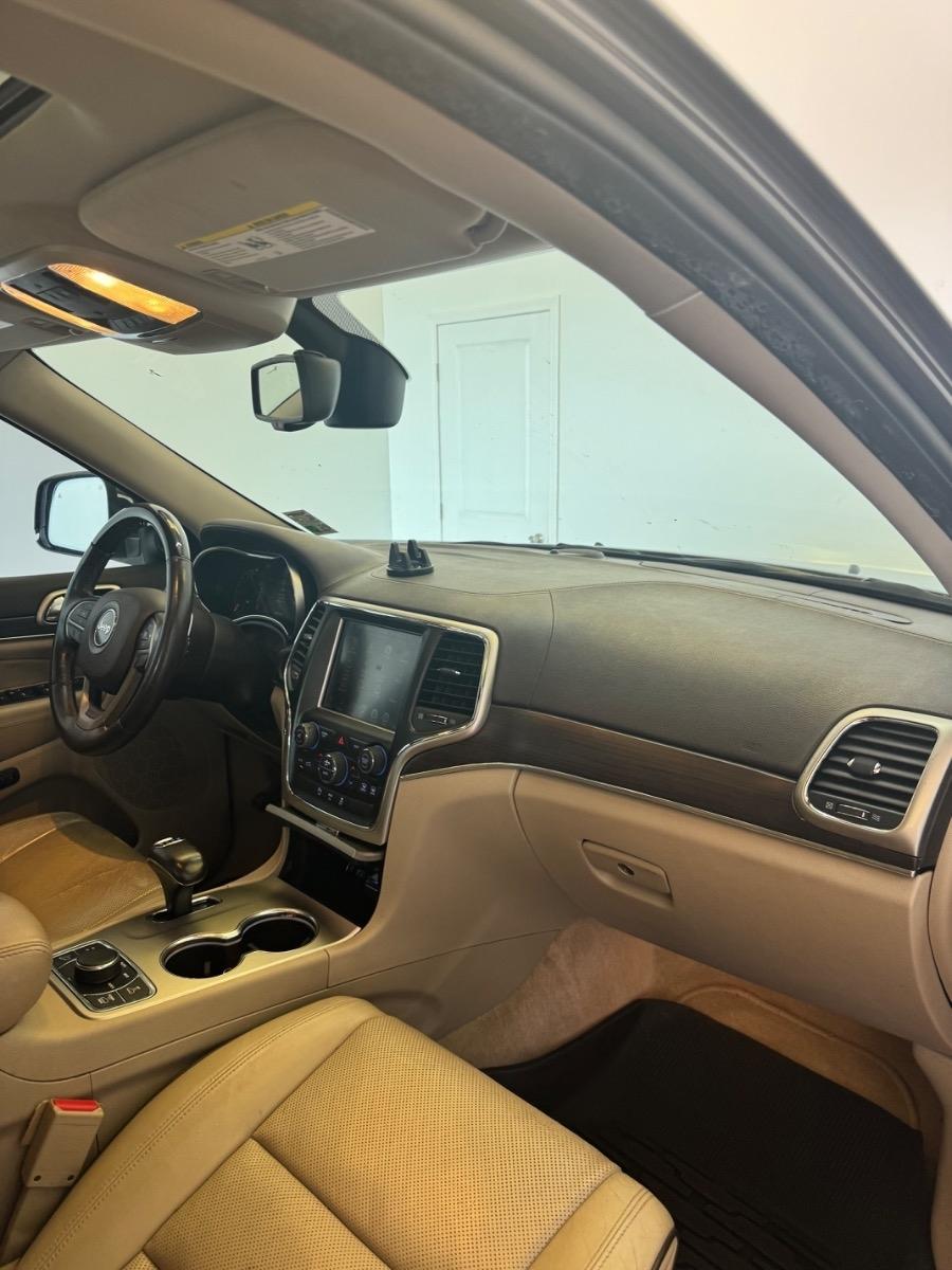 Jeep Grand Cherokee 4WD 4dr Overland 2015
