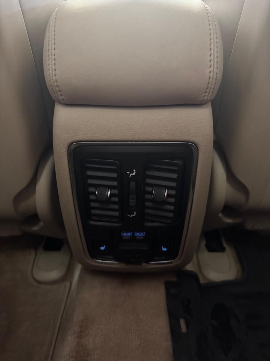 Jeep Grand Cherokee 4WD 4dr Overland 2015