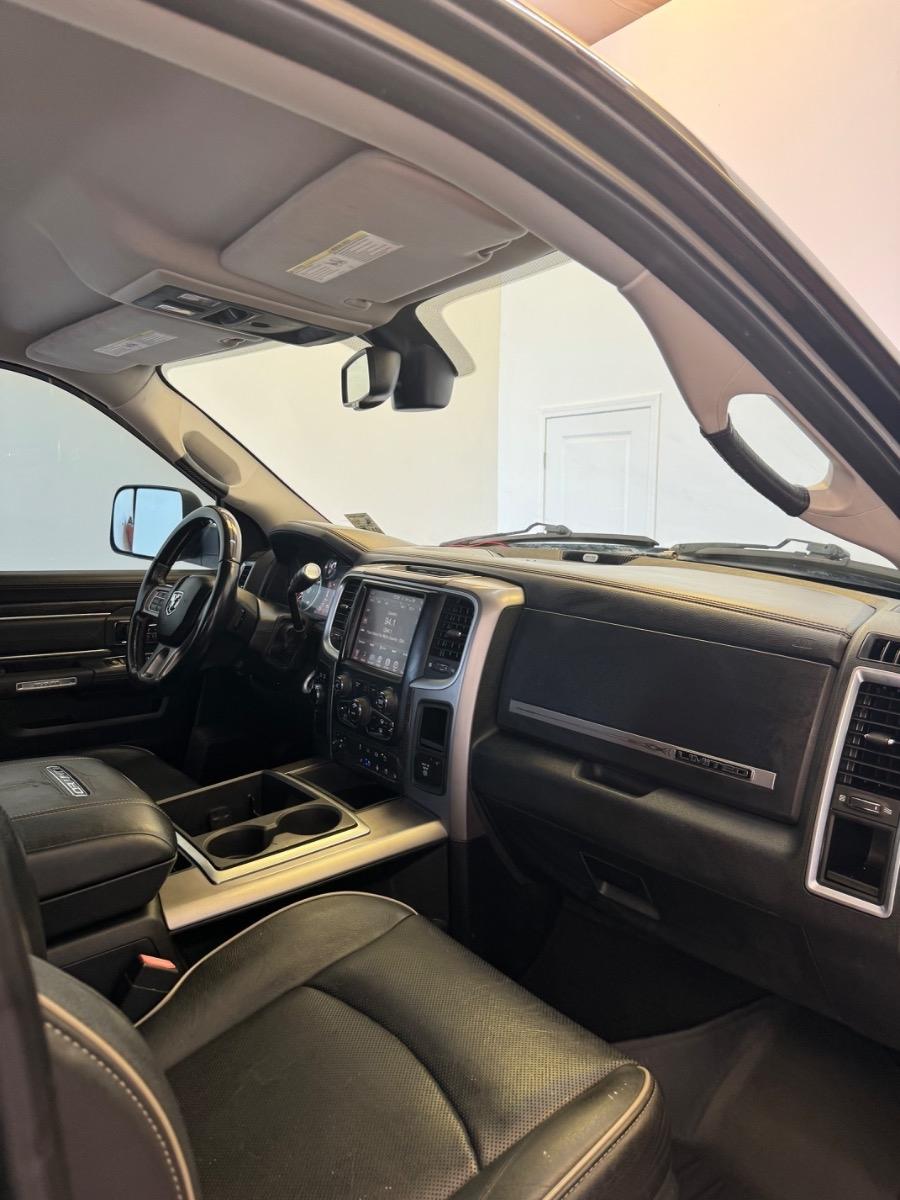 RAM 2500 4WD Mega Cab 160.5" Longhorn Limited 2014