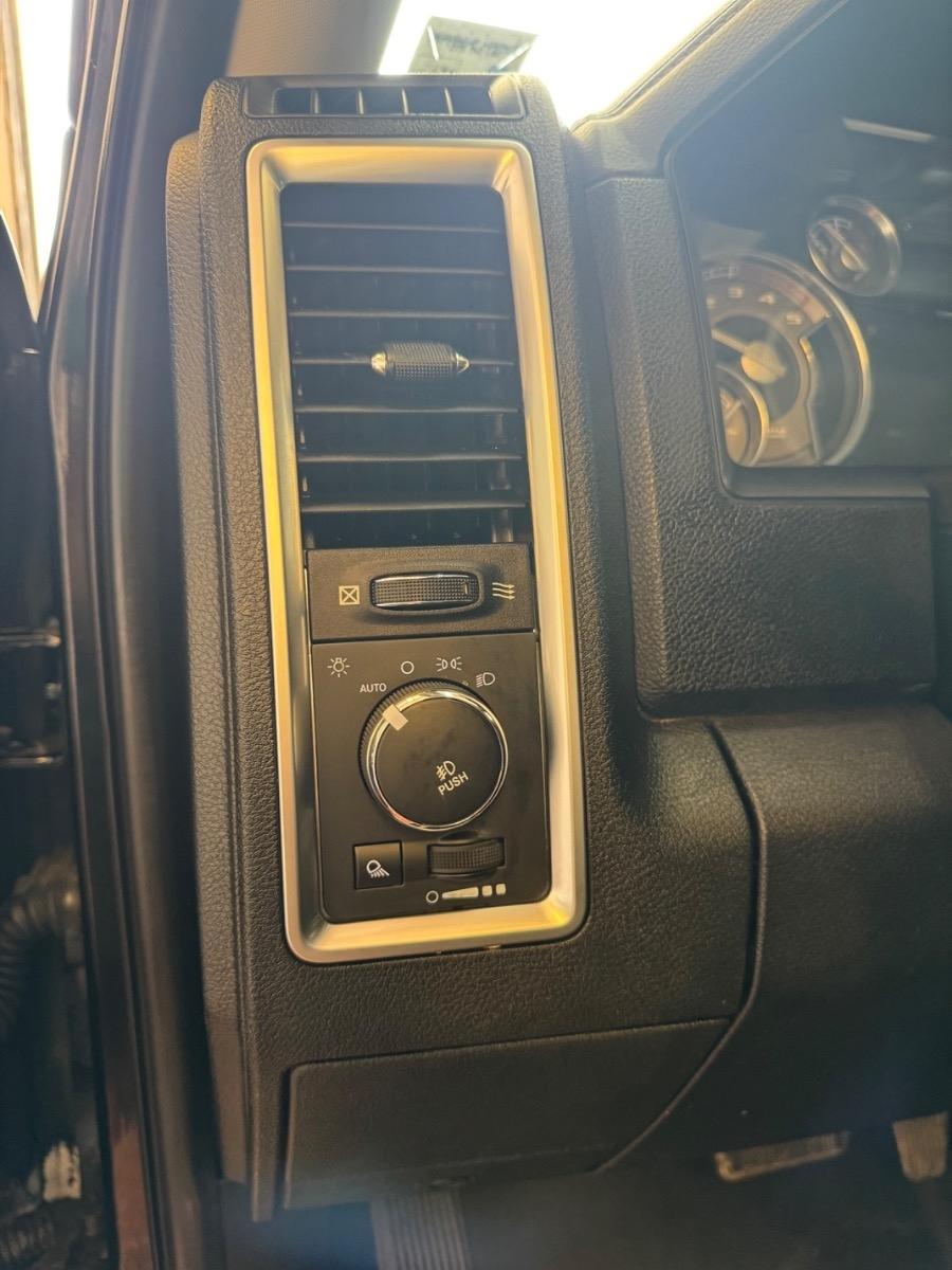 RAM 2500 4WD Mega Cab 160.5" Longhorn Limited 2014
