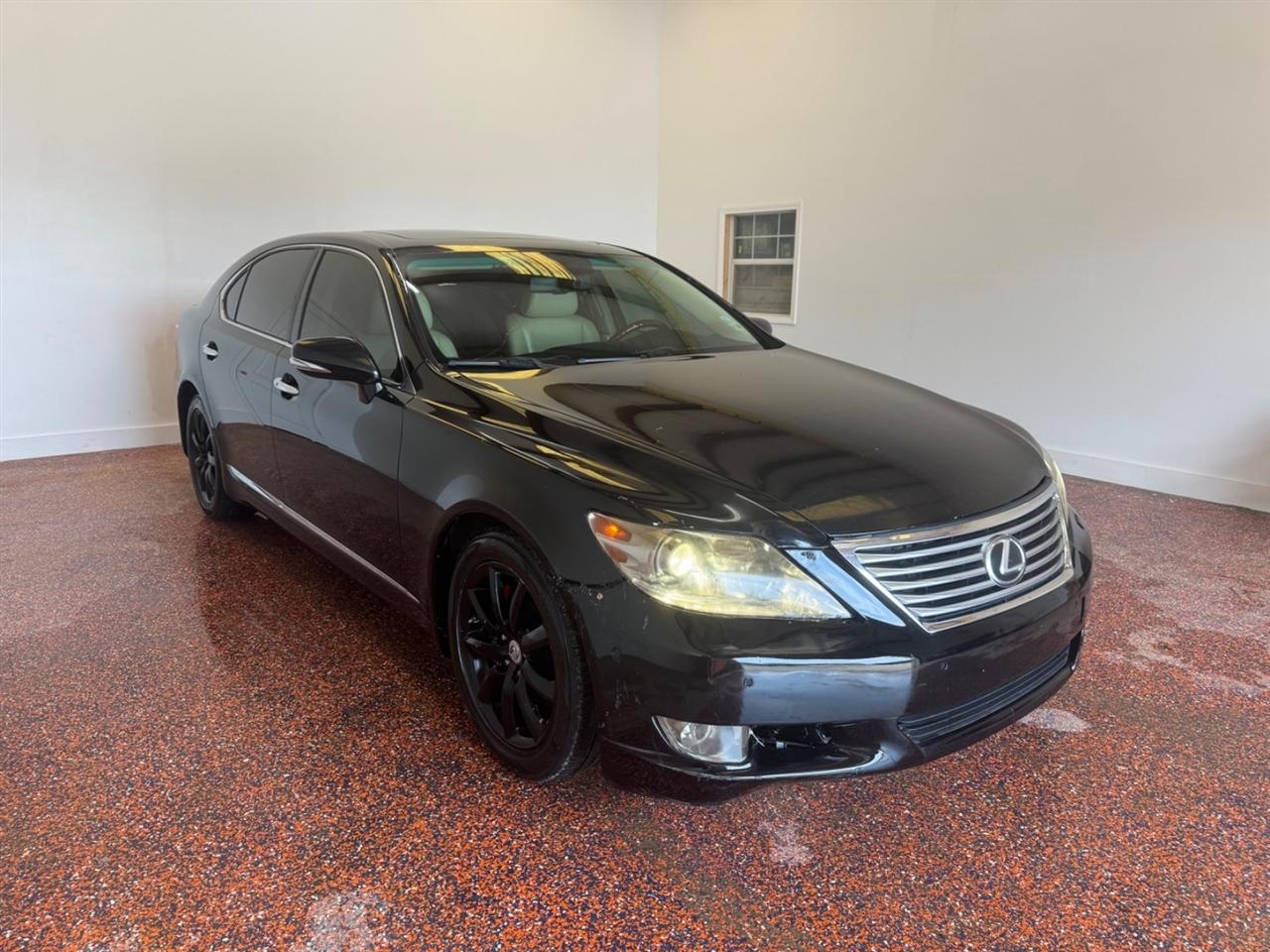 Lexus LS 460 4dr Sdn L RWD 2011