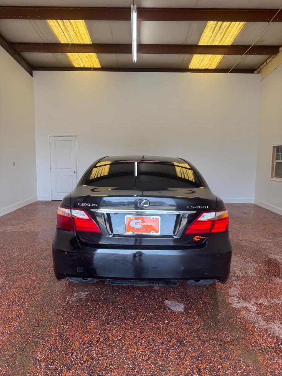 Lexus LS 460 4dr Sdn L RWD 2011