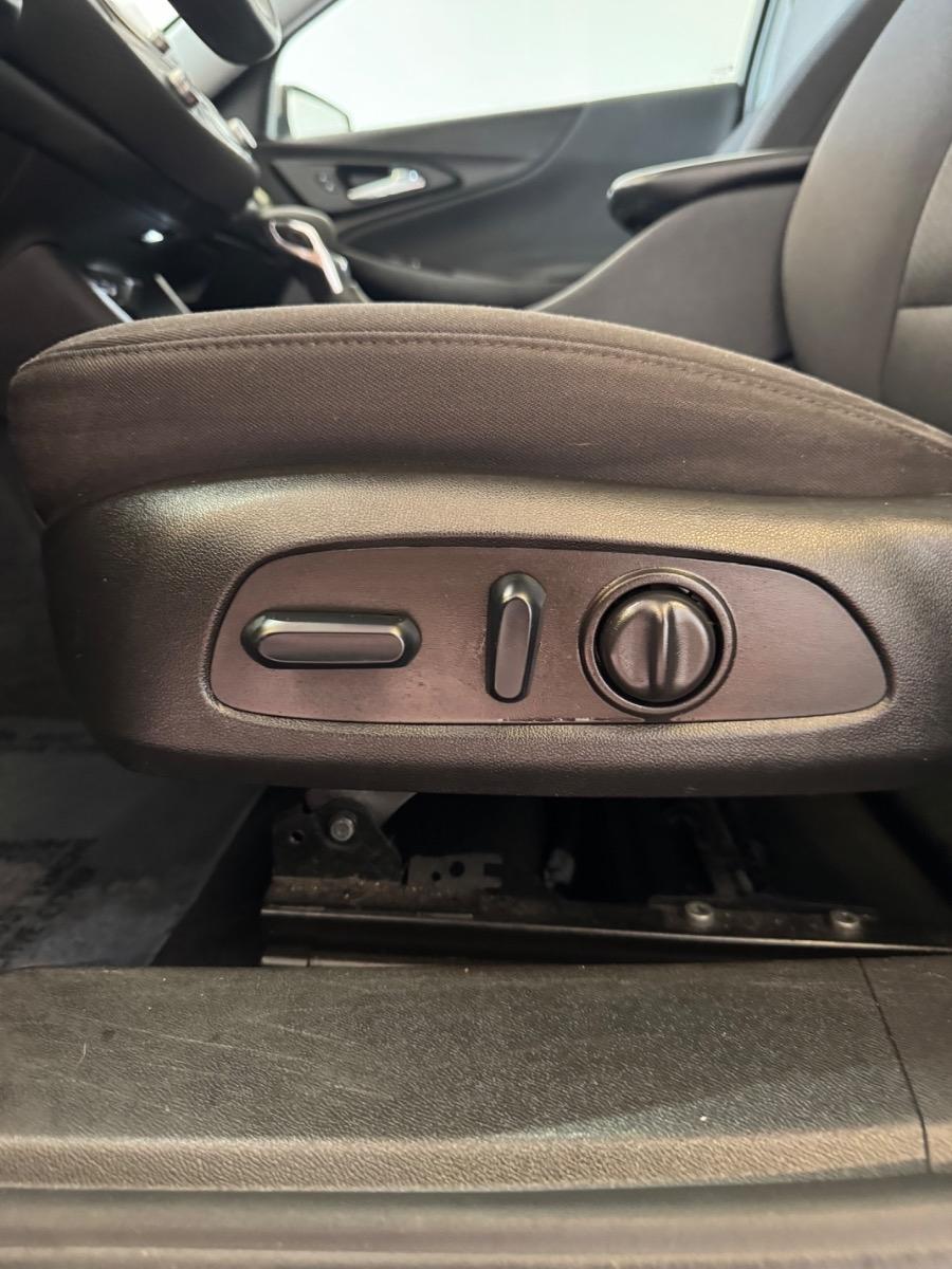 Chevrolet Malibu 4dr Sdn LT 2022