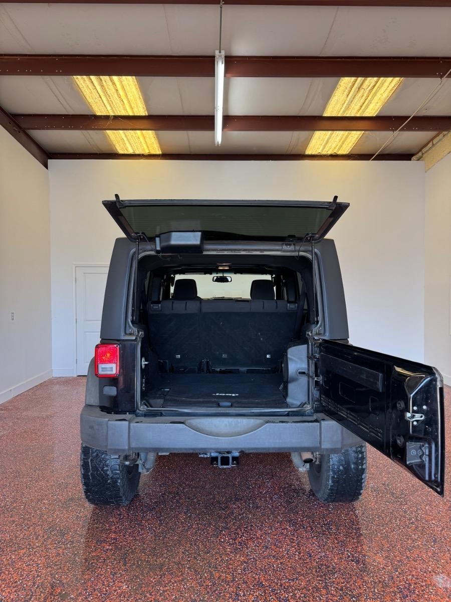 Jeep Wrangler Unlimited 4WD 4dr Rubicon 2014