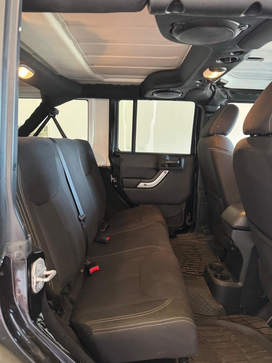 Jeep Wrangler Unlimited 4WD 4dr Rubicon 2014