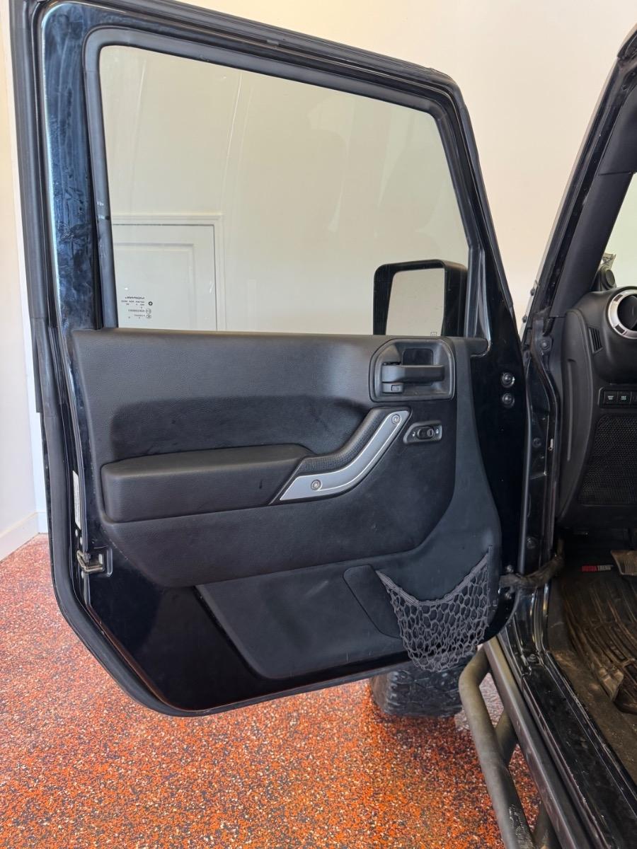 Jeep Wrangler Unlimited 4WD 4dr Rubicon 2014
