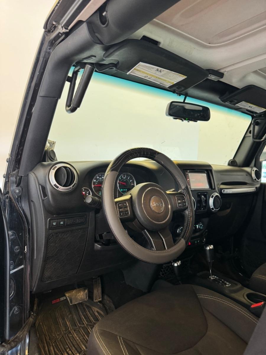 Jeep Wrangler Unlimited 4WD 4dr Rubicon 2014
