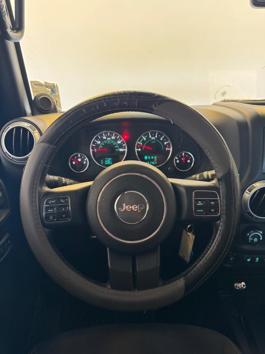 Jeep Wrangler Unlimited 4WD 4dr Rubicon 2014