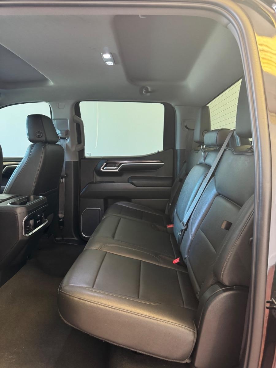 Chevrolet Silverado 1500 4WD Crew Cab 147" LTZ 2022