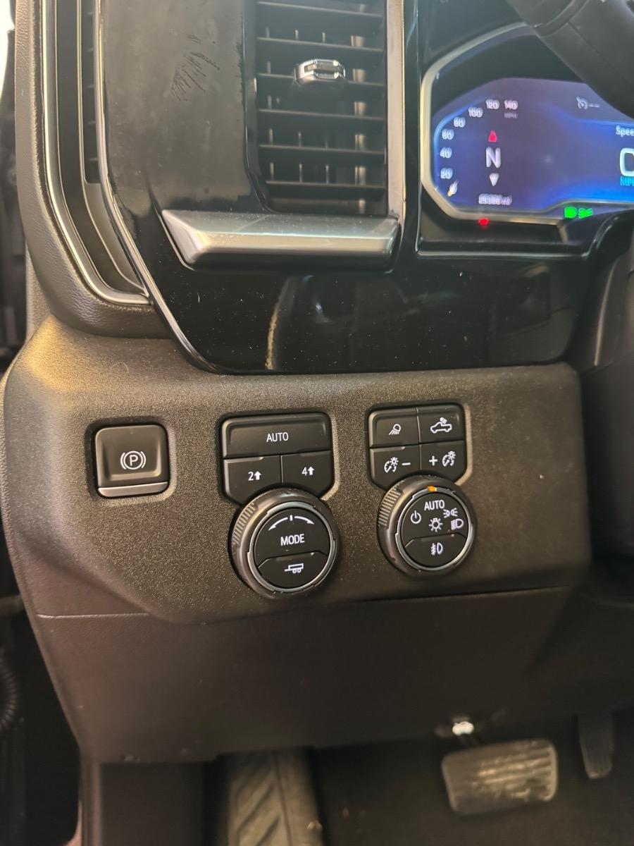 Chevrolet Silverado 1500 4WD Crew Cab 147" LTZ 2022