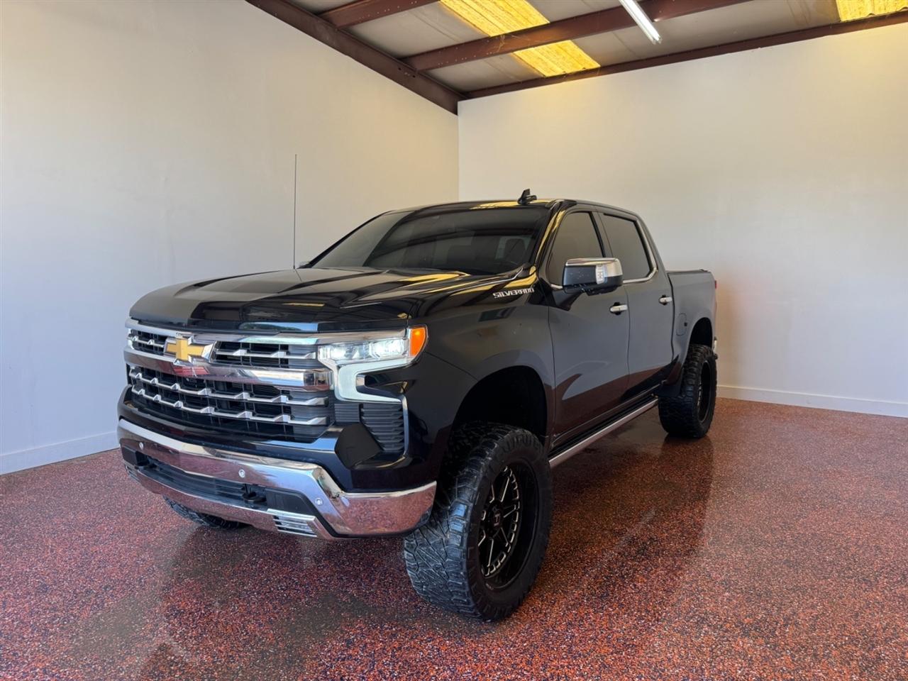 2022 Chevrolet Silverado 1500 4WD Crew Cab 147" LTZ