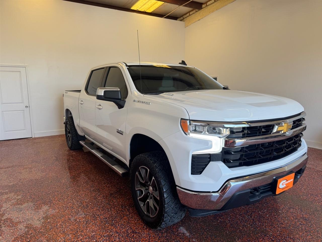 Chevrolet Silverado 1500 4WD Crew Cab 147" LT w/1LT 2022