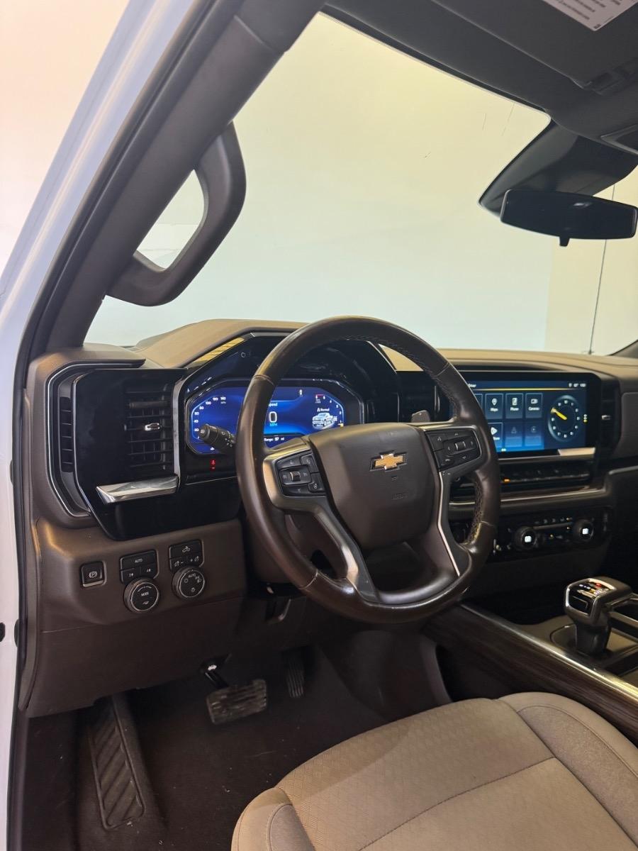 Chevrolet Silverado 1500 4WD Crew Cab 147" LT w/1LT 2022