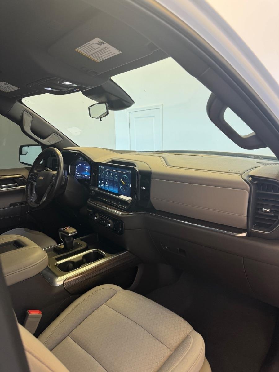 Chevrolet Silverado 1500 4WD Crew Cab 147" LT w/1LT 2022
