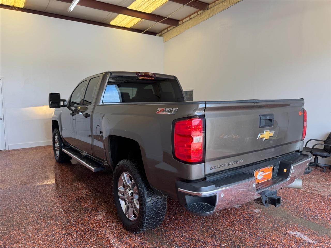 Chevrolet Silverado 2500HD 4WD Double Cab 144.2" LT 2015
