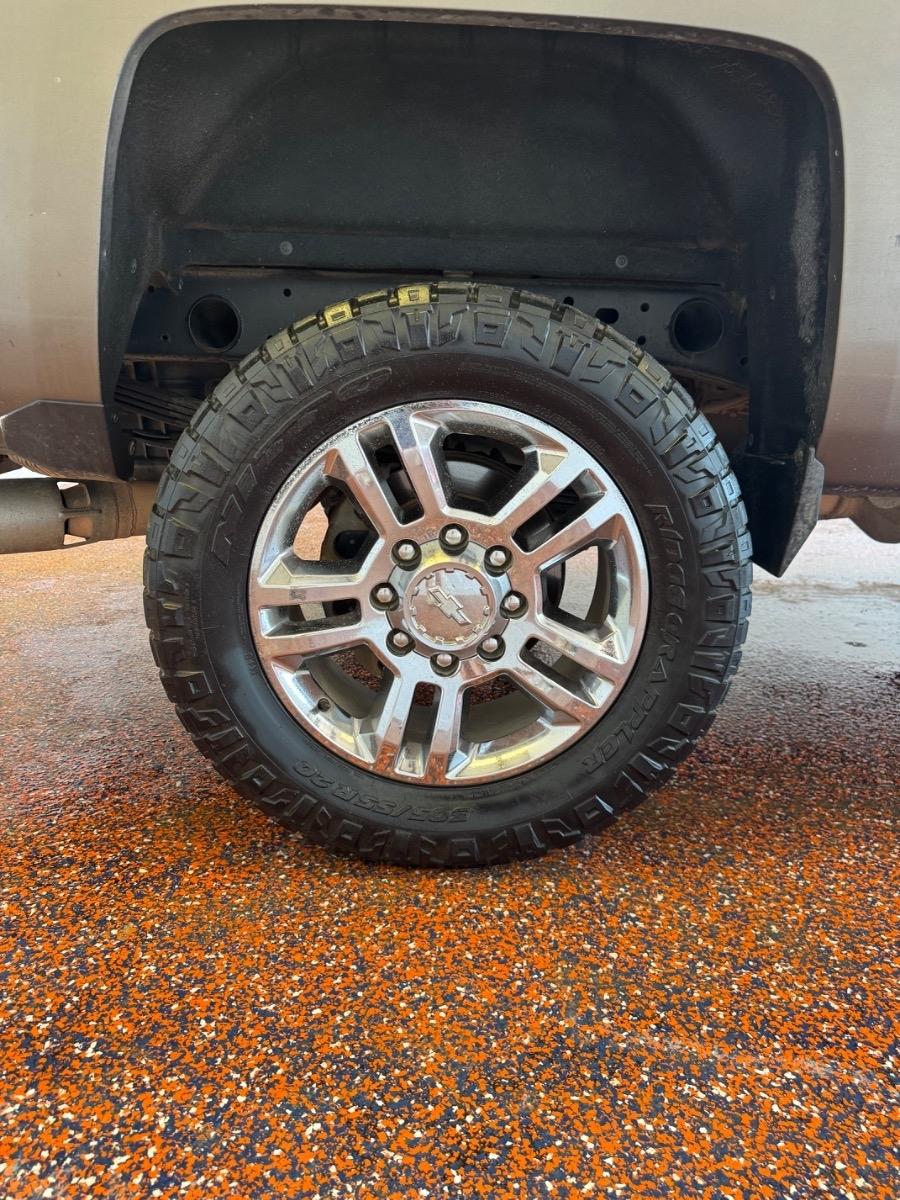 Chevrolet Silverado 2500HD 4WD Double Cab 144.2" LT 2015