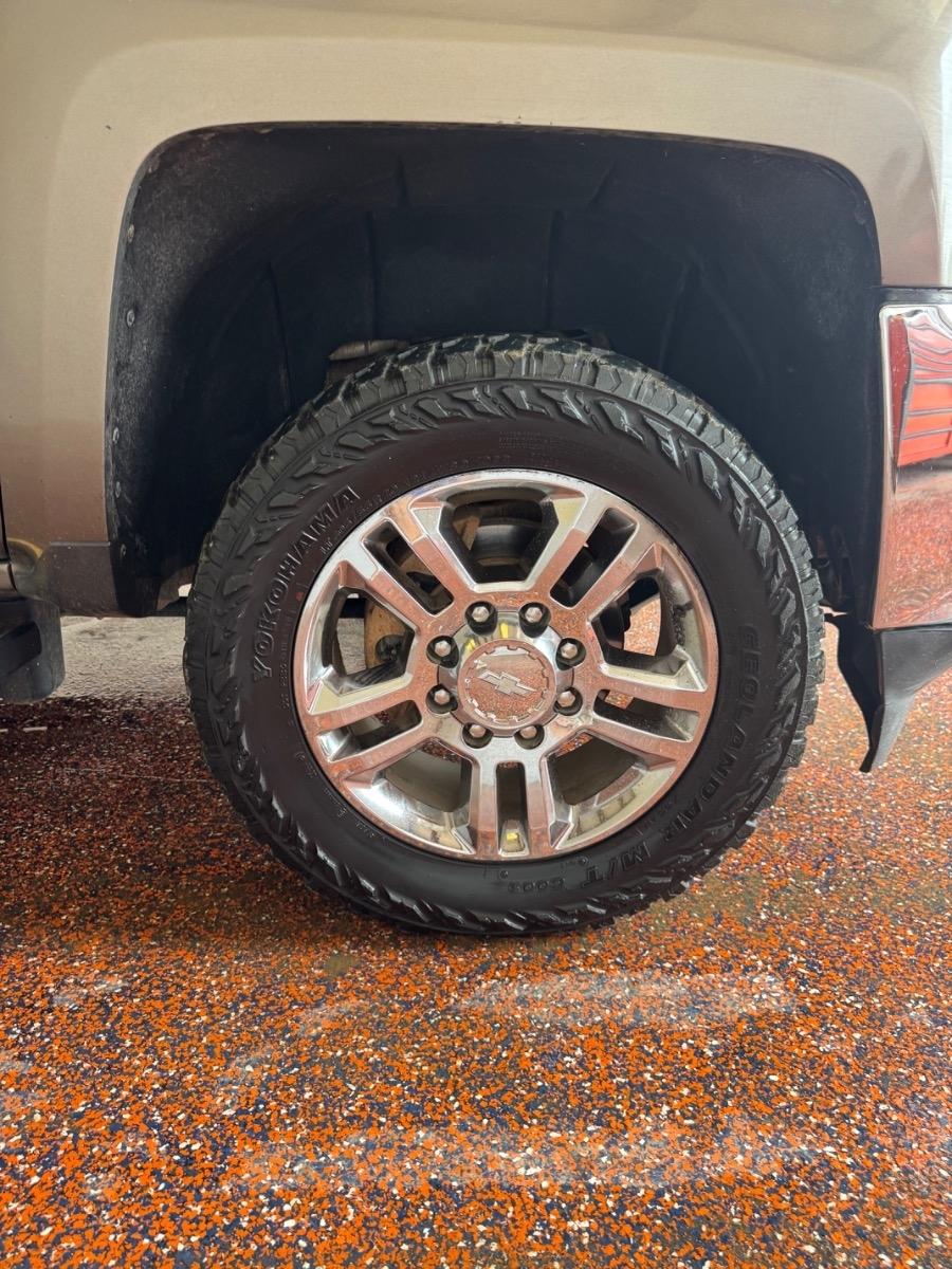 Chevrolet Silverado 2500HD 4WD Double Cab 144.2" LT 2015