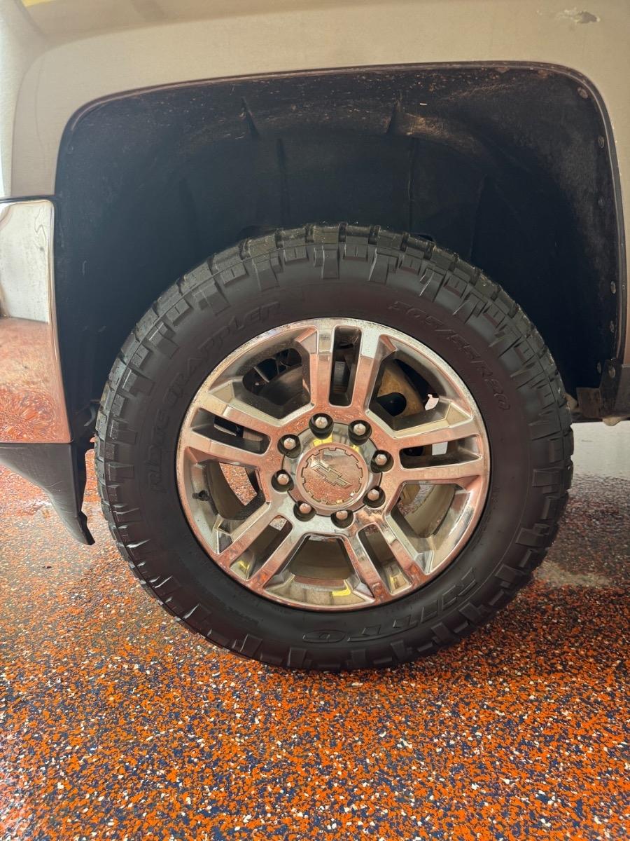 Chevrolet Silverado 2500HD 4WD Double Cab 144.2" LT 2015