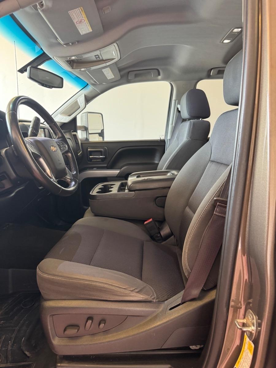 Chevrolet Silverado 2500HD 4WD Double Cab 144.2" LT 2015