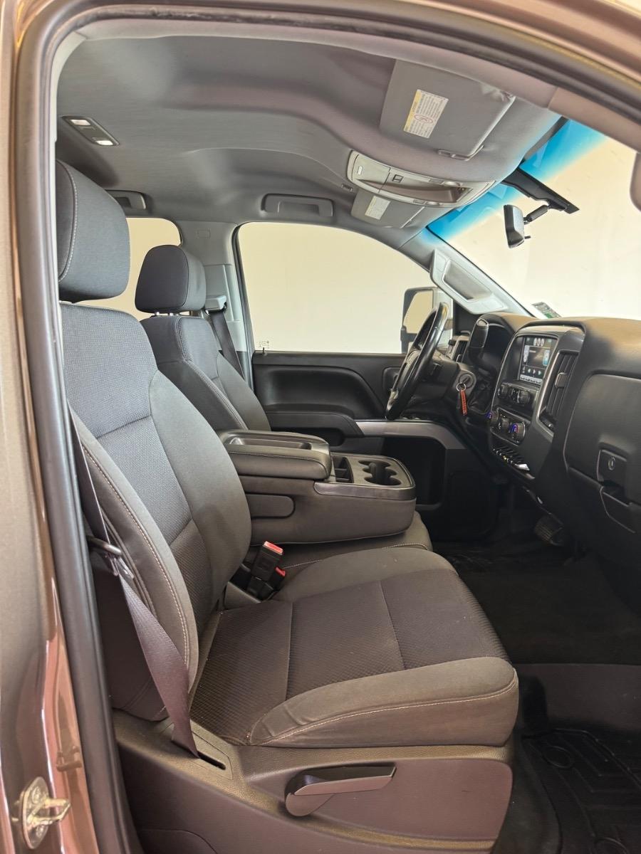 Chevrolet Silverado 2500HD 4WD Double Cab 144.2" LT 2015