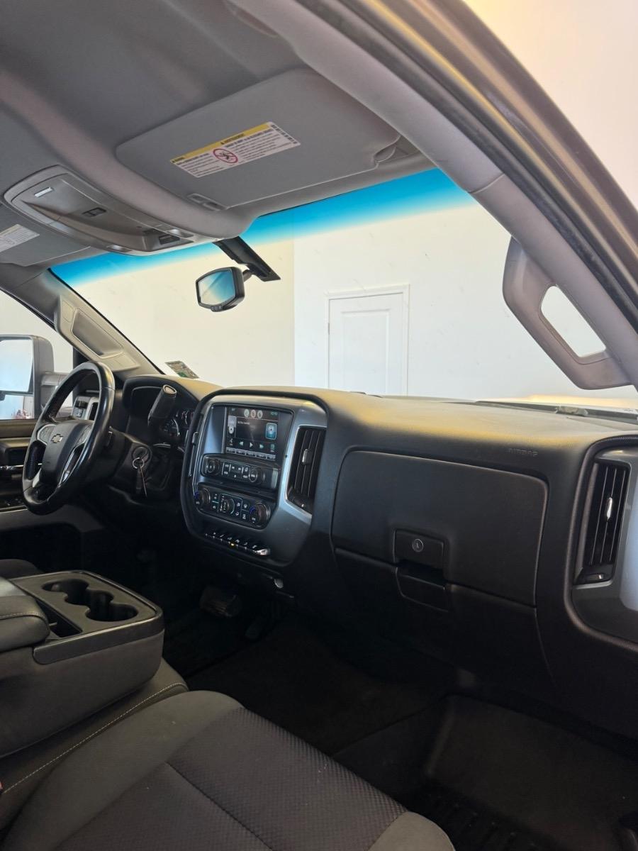 Chevrolet Silverado 2500HD 4WD Double Cab 144.2" LT 2015