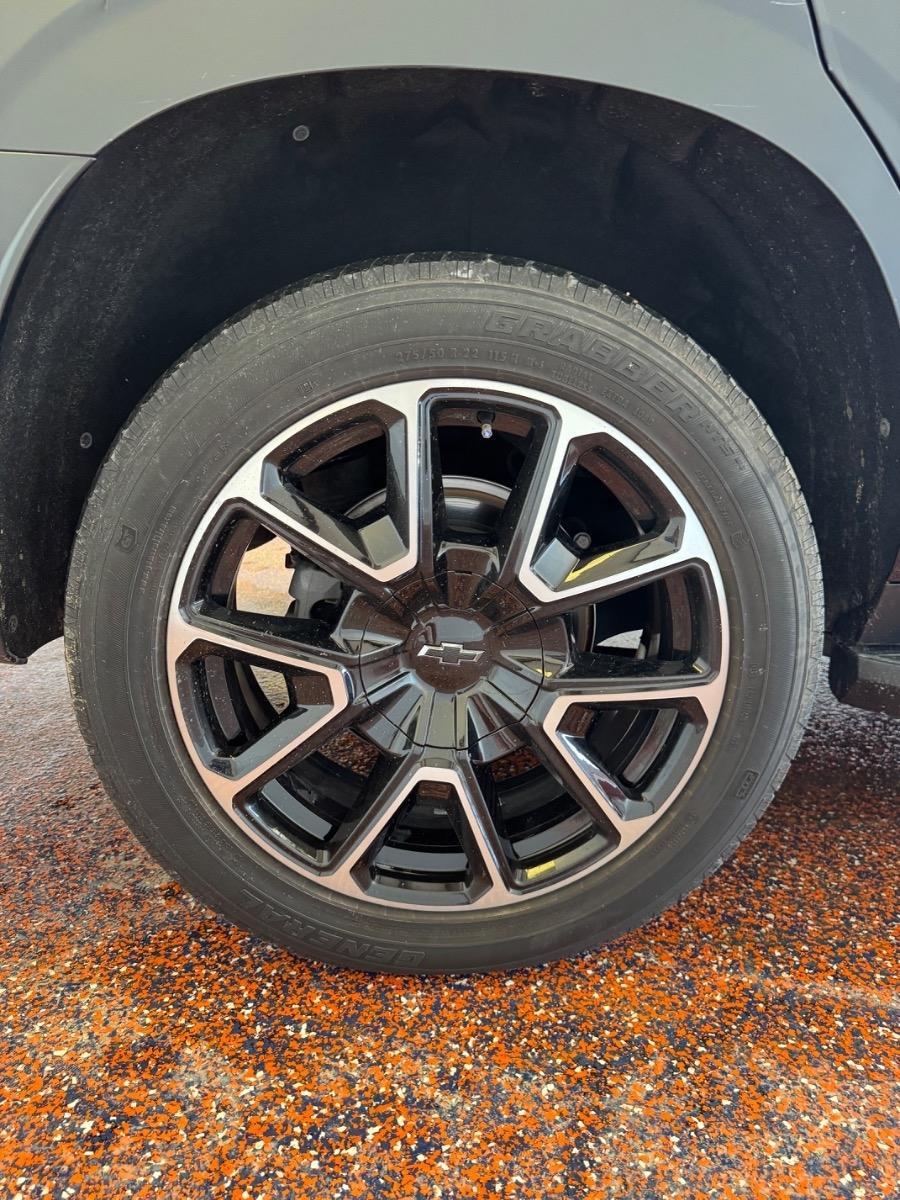 Chevrolet Tahoe 4WD 4dr RST 2021