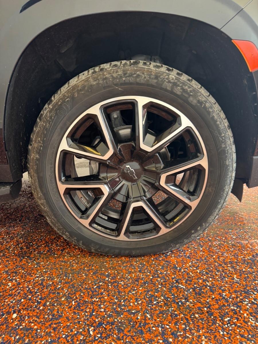 Chevrolet Tahoe 4WD 4dr RST 2021