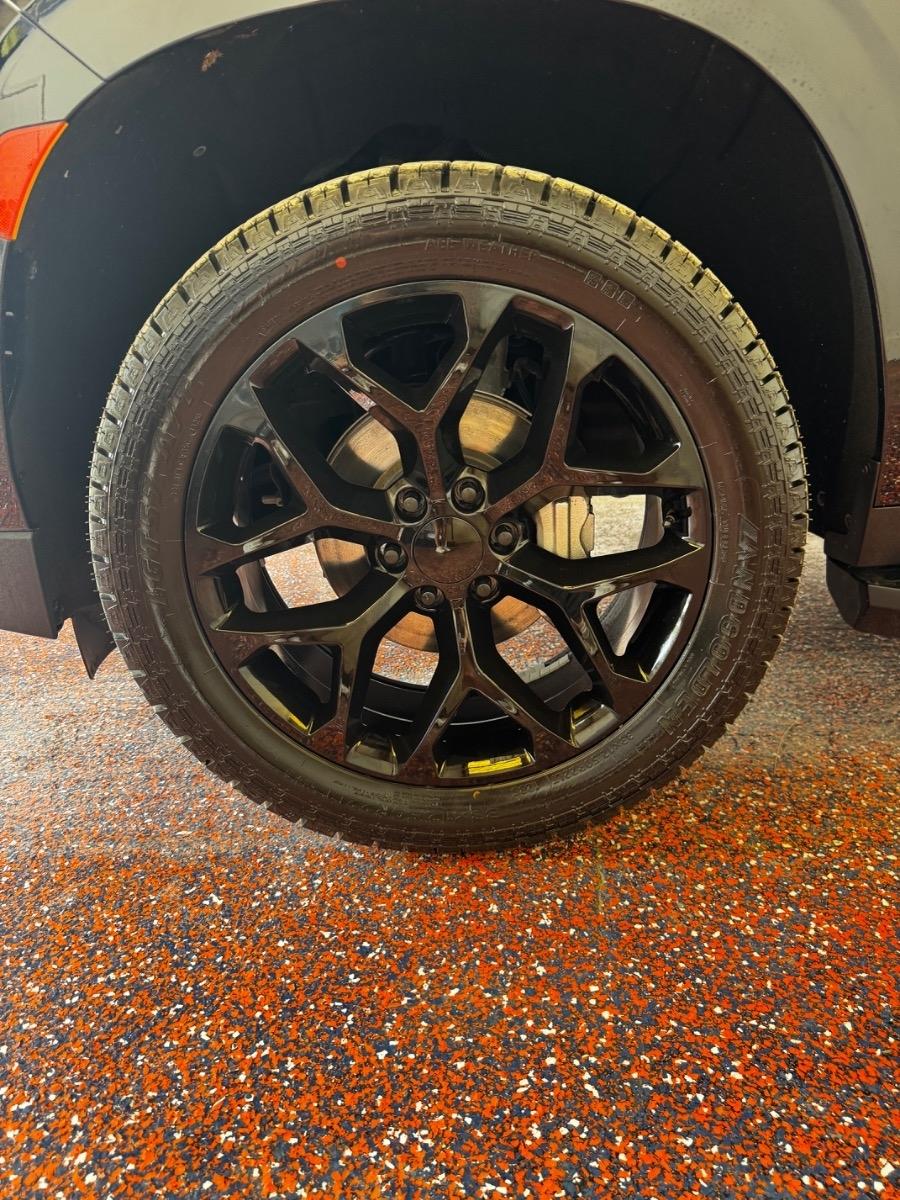 Chevrolet Tahoe 4WD 4dr RST 2021