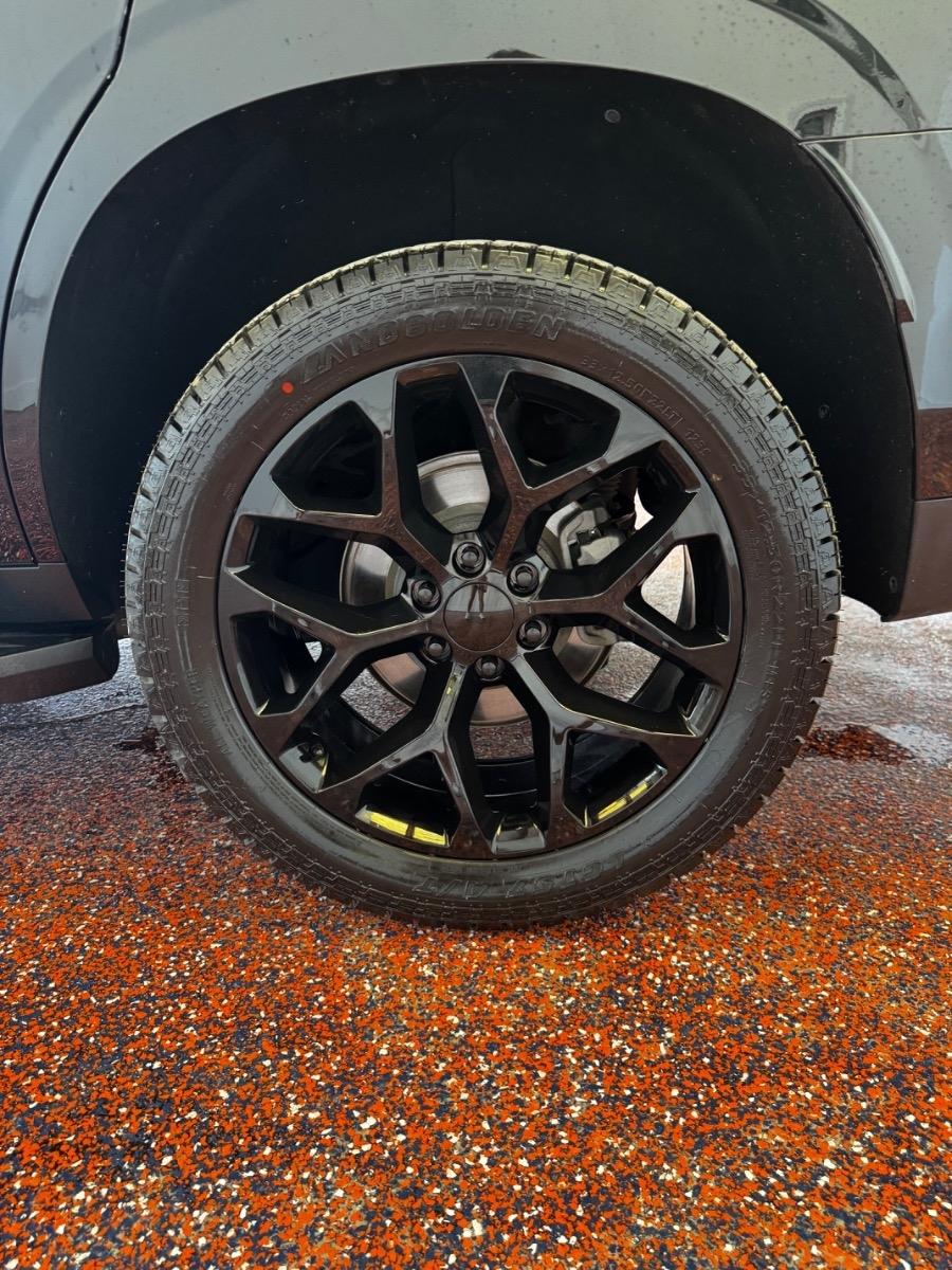 Chevrolet Tahoe 4WD 4dr RST 2021