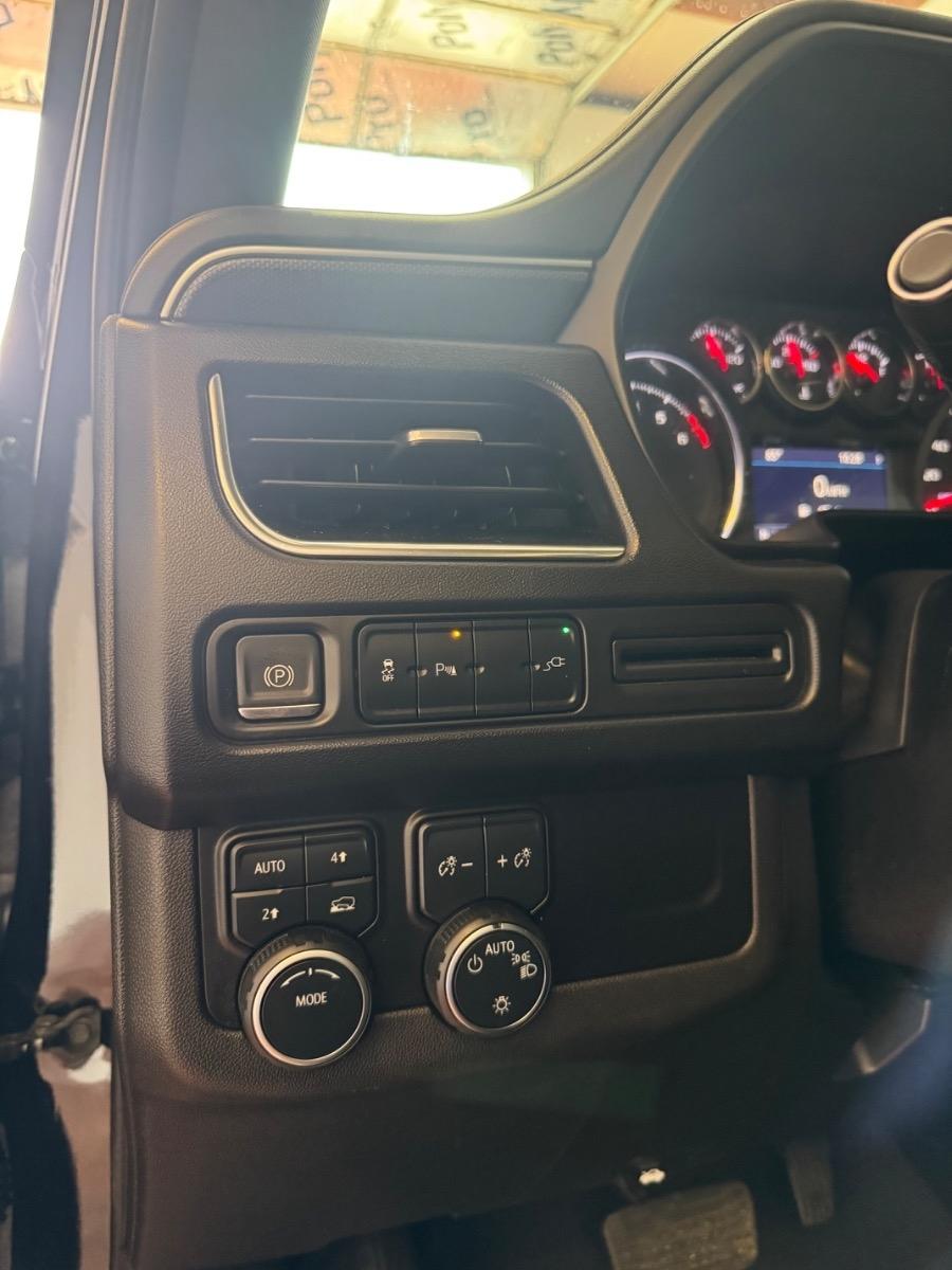 Chevrolet Tahoe 4WD 4dr RST 2021