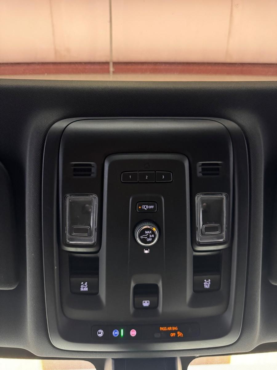 Chevrolet Tahoe 4WD 4dr RST 2021