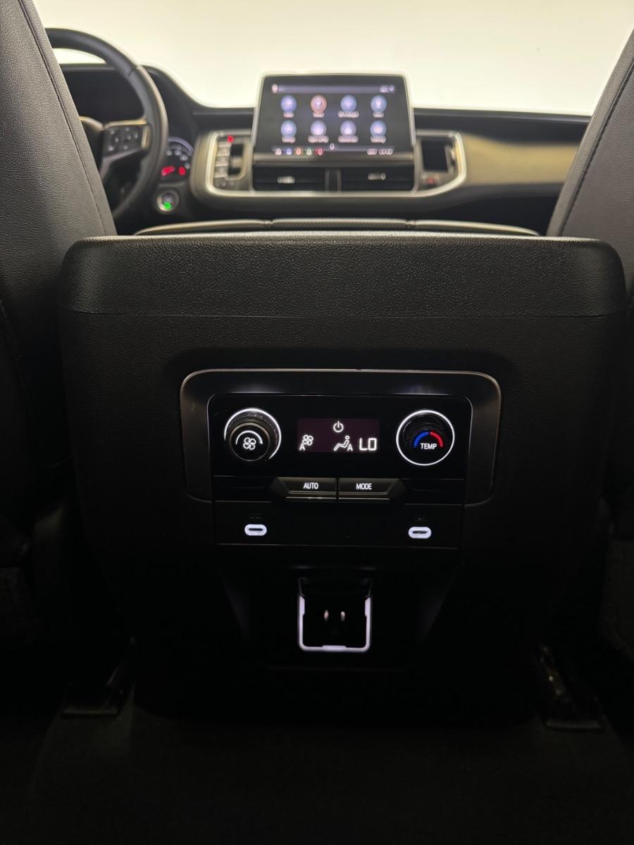 Chevrolet Tahoe 4WD 4dr RST 2021