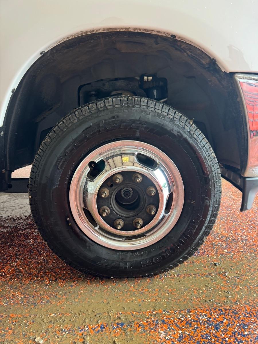 RAM 3500 Tradesman 4x4 Crew Cab 8' Box 2022