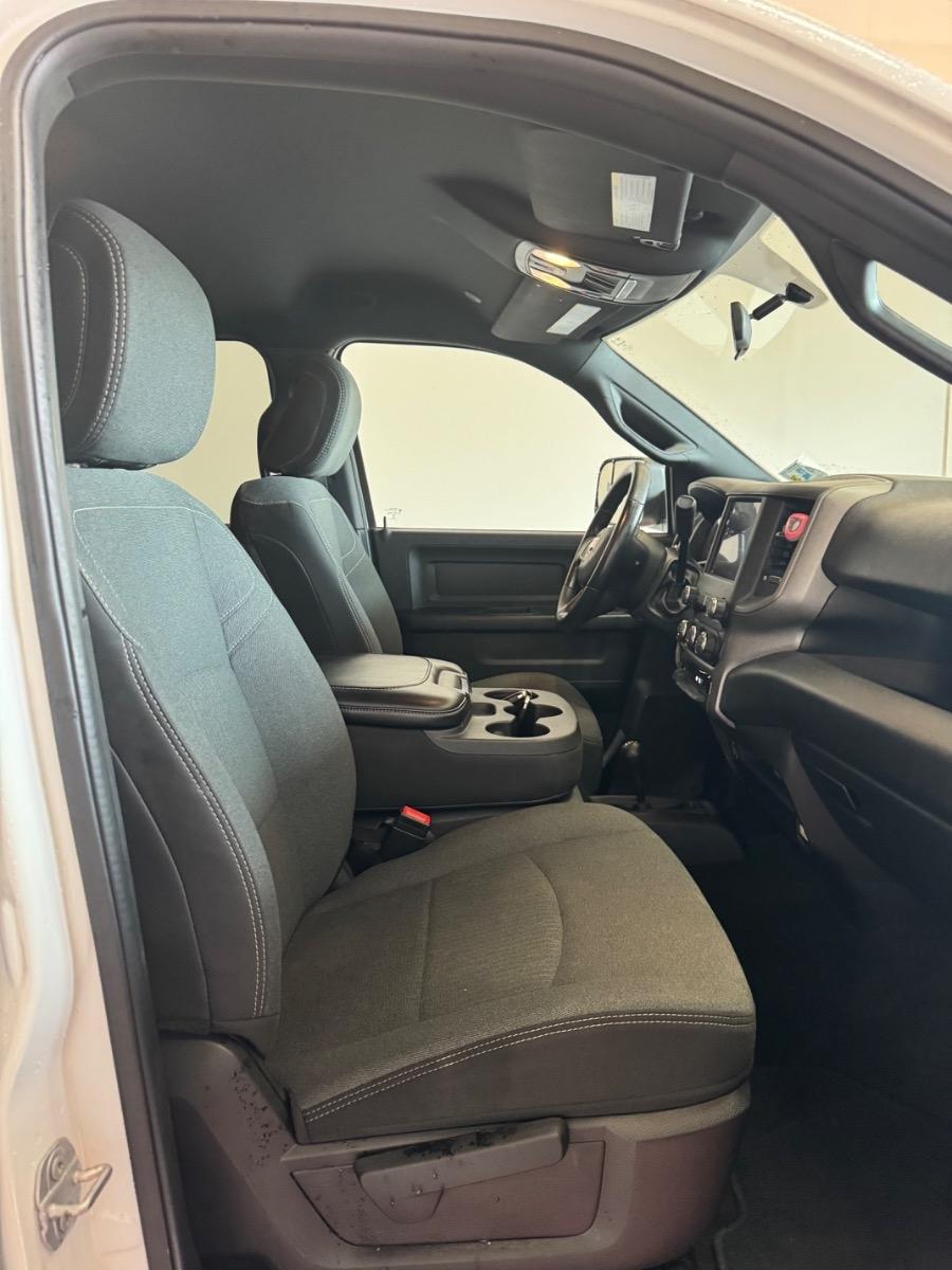 RAM 3500 Tradesman 4x4 Crew Cab 8' Box 2022