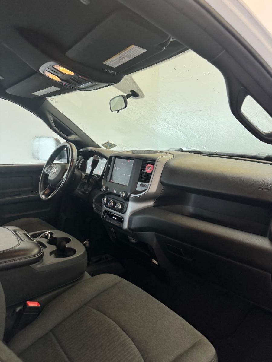 RAM 3500 Tradesman 4x4 Crew Cab 8' Box 2022