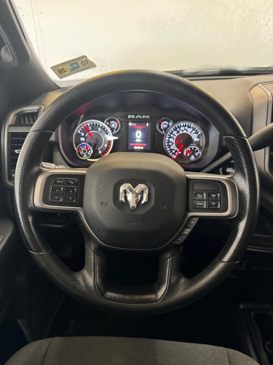 RAM 3500 Tradesman 4x4 Crew Cab 8' Box 2022