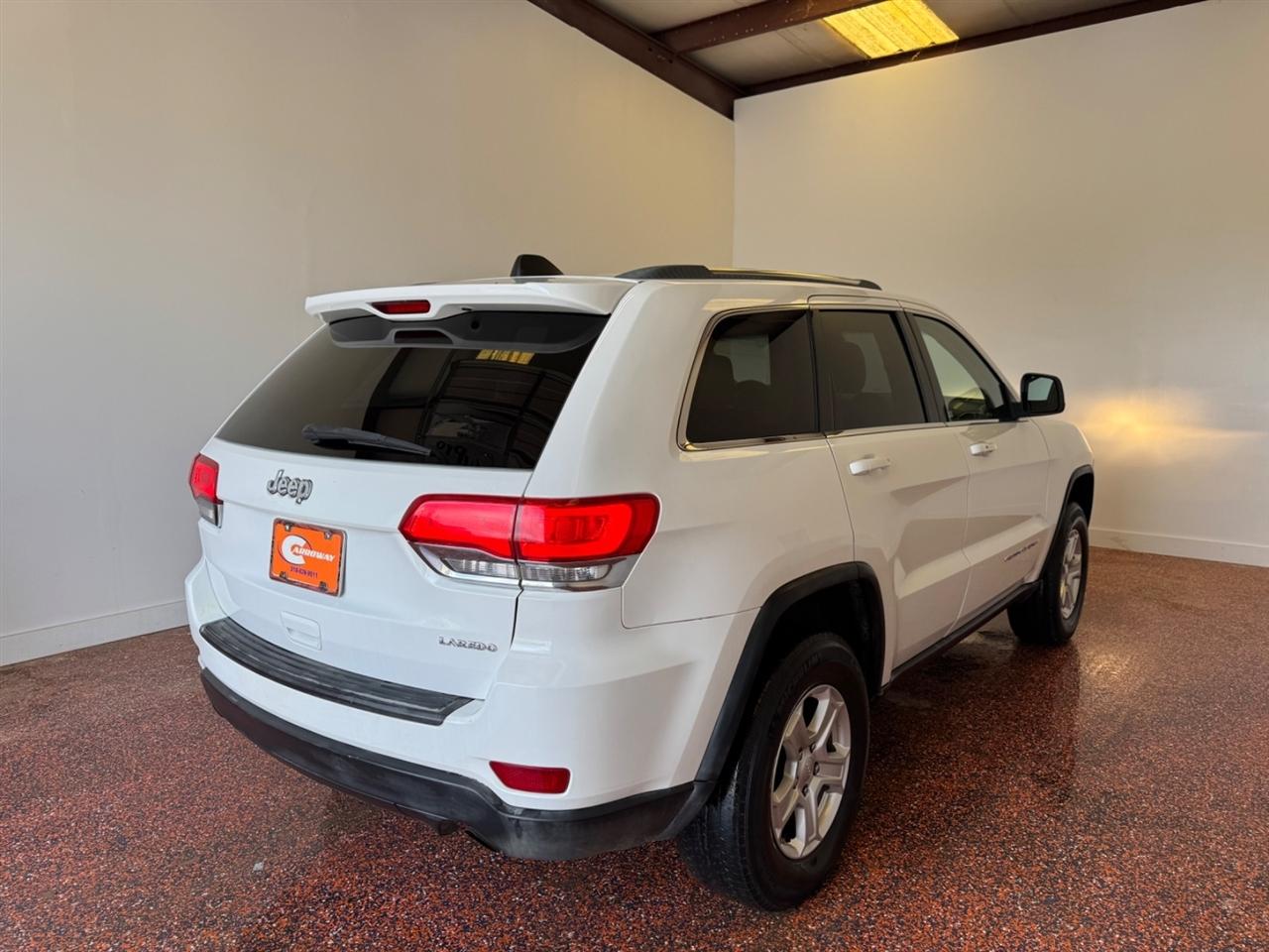 Jeep Grand Cherokee RWD 4dr Laredo 2015