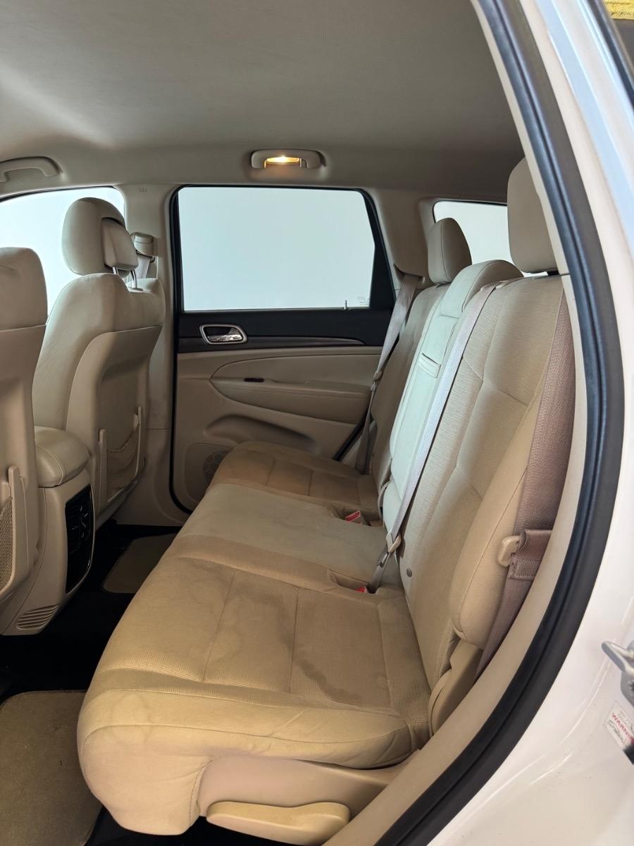 Jeep Grand Cherokee RWD 4dr Laredo 2015