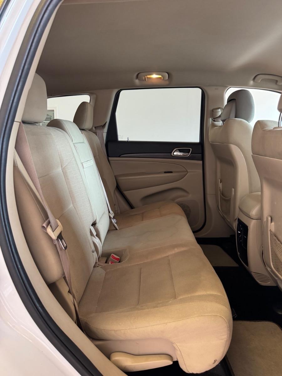 Jeep Grand Cherokee RWD 4dr Laredo 2015