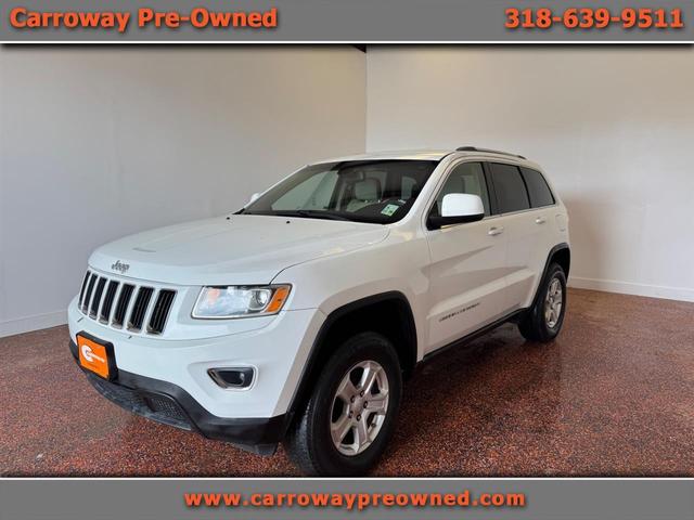 White 2015 Jeep Grand Cherokee Laredo SUV / Crossover 4X2 Automatic
