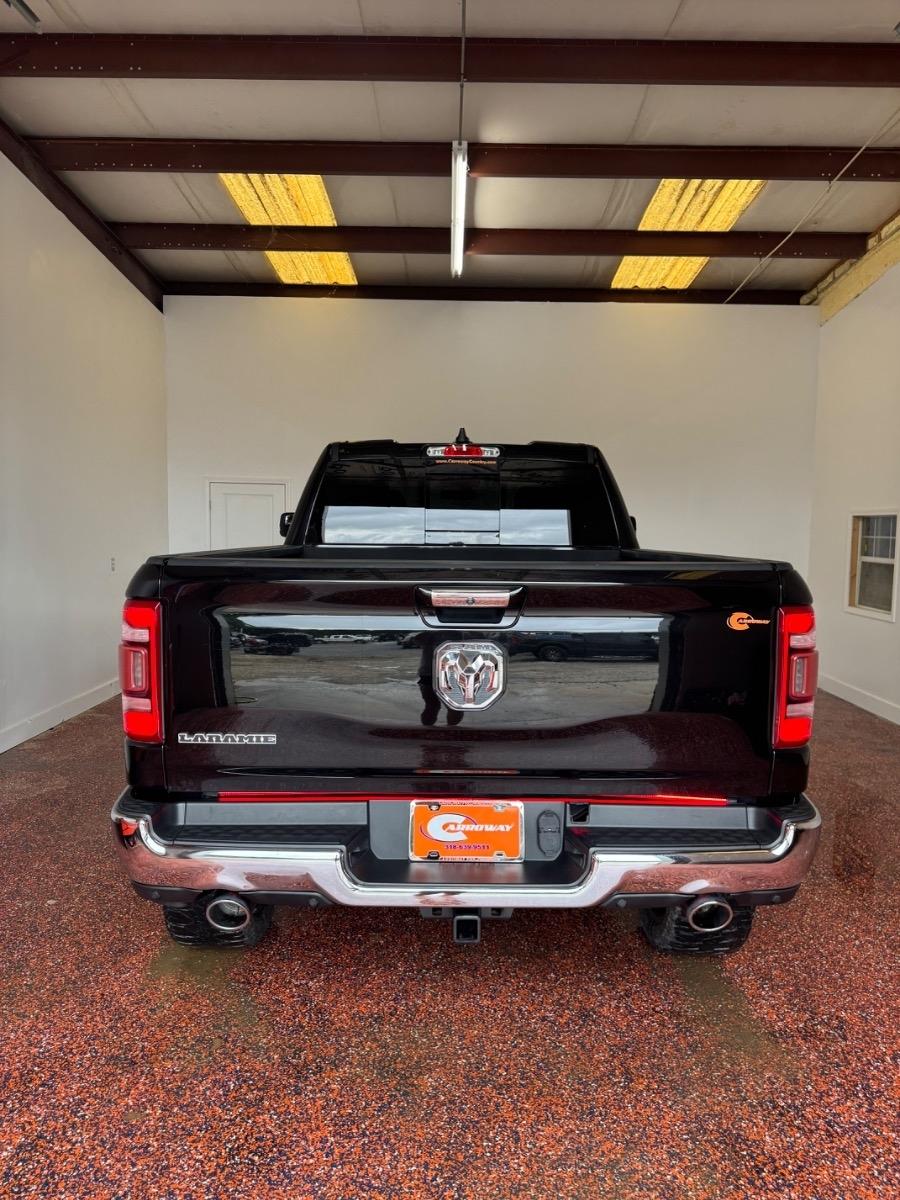 RAM 1500 Laramie 4x2 Quad Cab 6'4" Box 2019