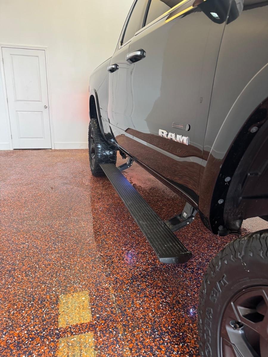 RAM 1500 Laramie 4x2 Quad Cab 6'4" Box 2019
