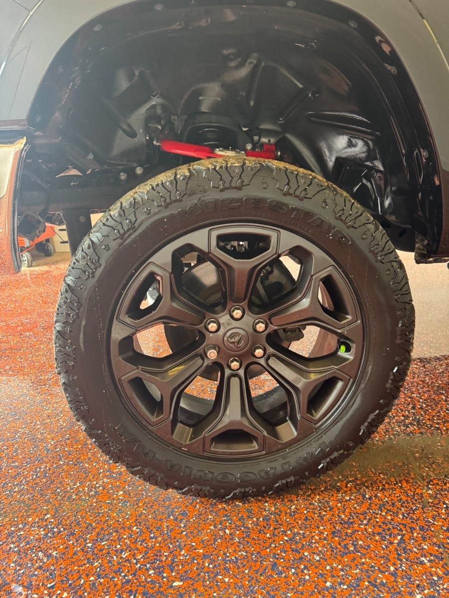 RAM 1500 Laramie 4x2 Quad Cab 6'4" Box 2019