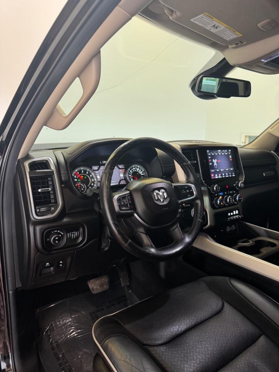 RAM 1500 Laramie 4x2 Quad Cab 6'4" Box 2019