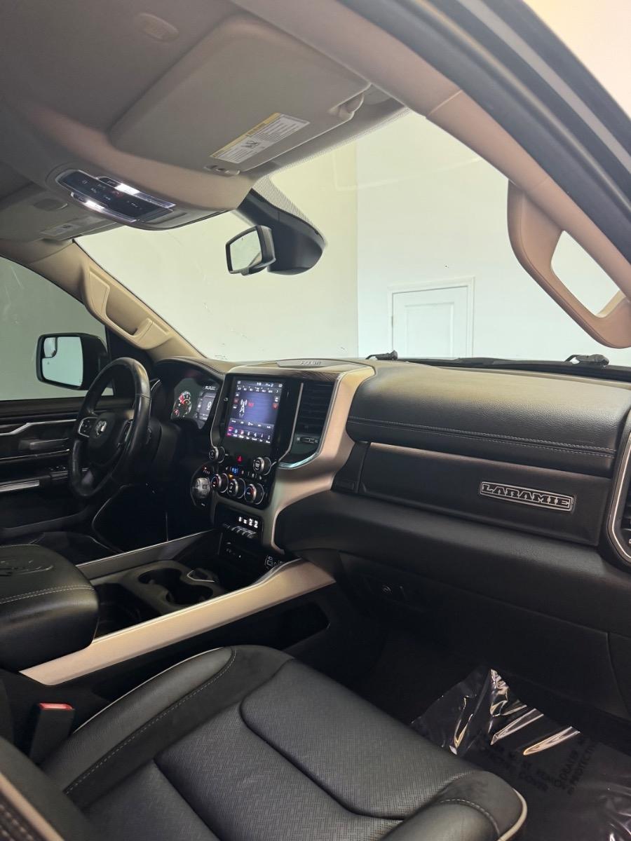 RAM 1500 Laramie 4x2 Quad Cab 6'4" Box 2019